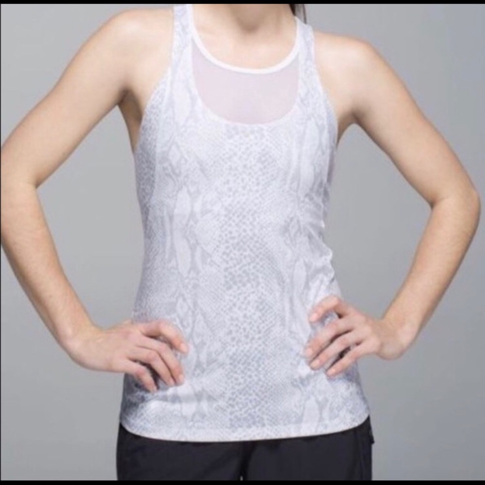 ⭐️ RARE ⭐️ Lululemon snake print tank